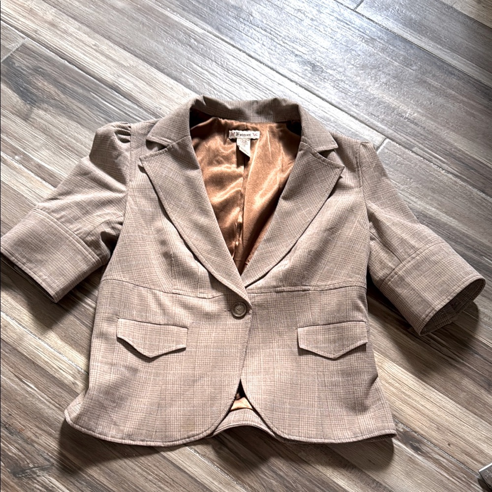 Women's Tan & Blue Short Sleeve Blazer